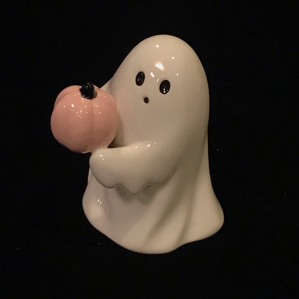 Bootiful Ceramic Ghost Halloween Decorative Figurine from Hyde & EEK! Boutique - Picture 4 of 5